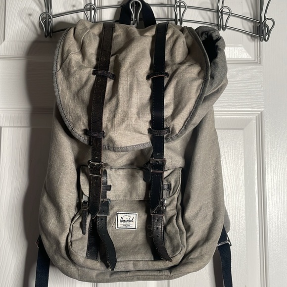 Herschel supply company little America backpack main image 7